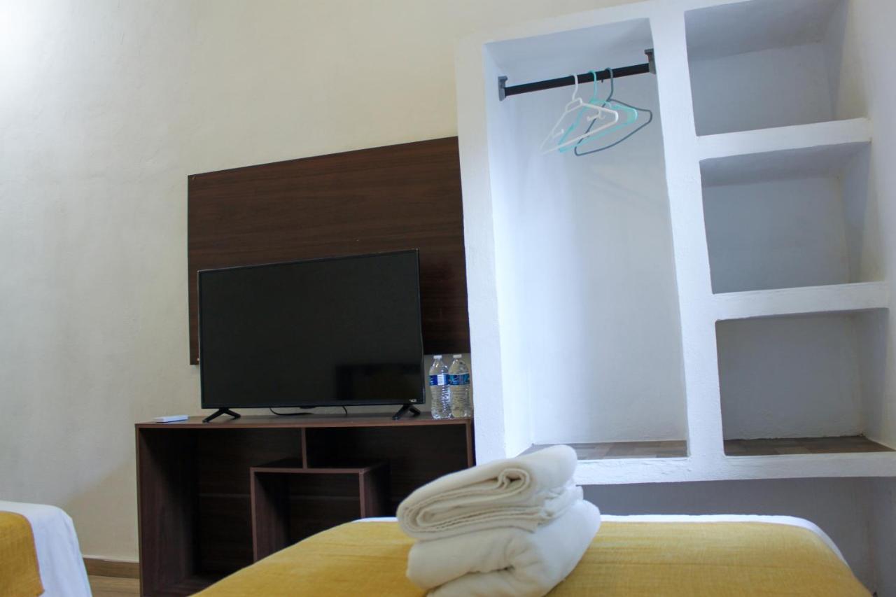 Rooms In Cancun Airport Экстерьер фото