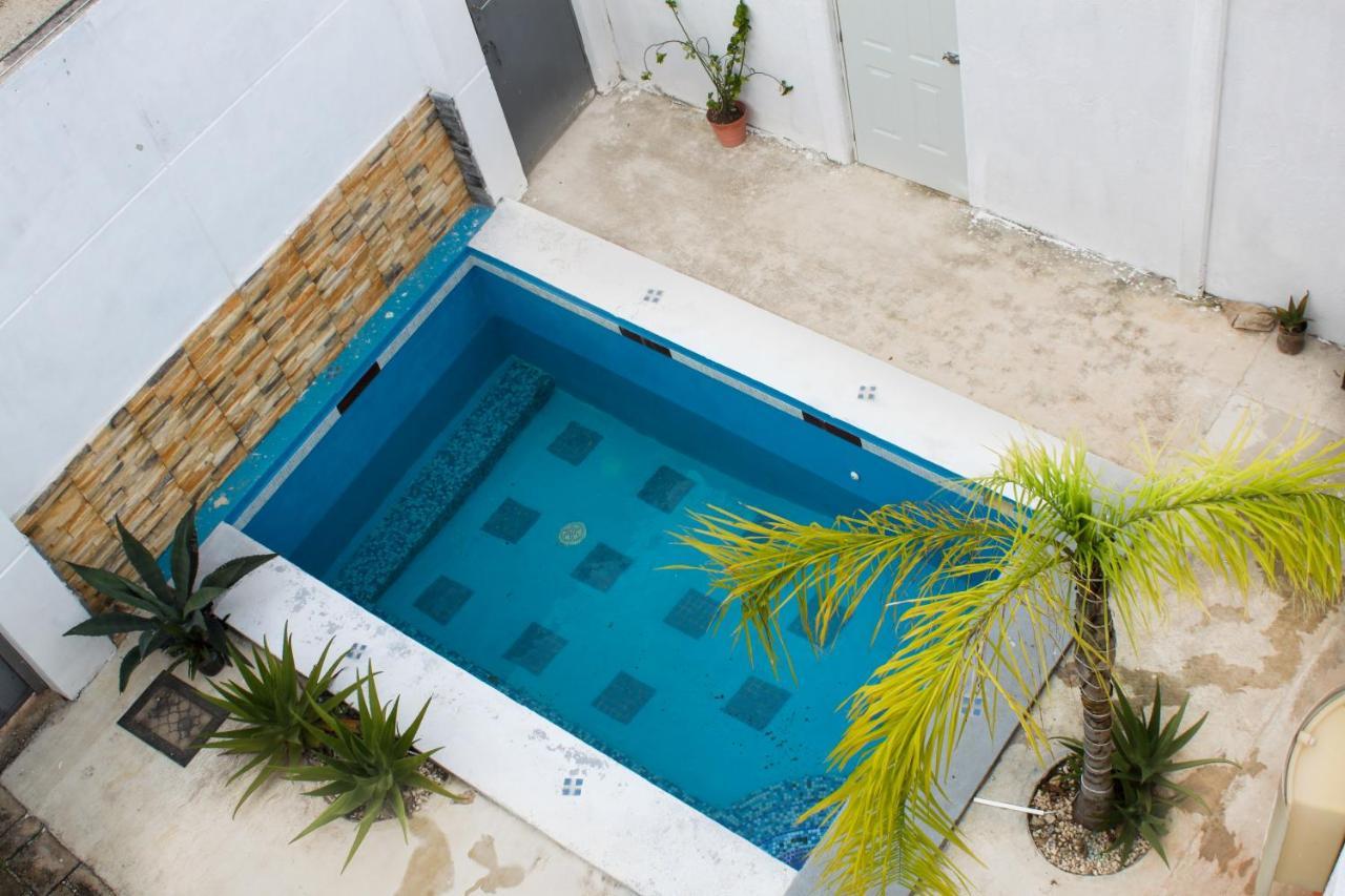 Rooms In Cancun Airport Экстерьер фото